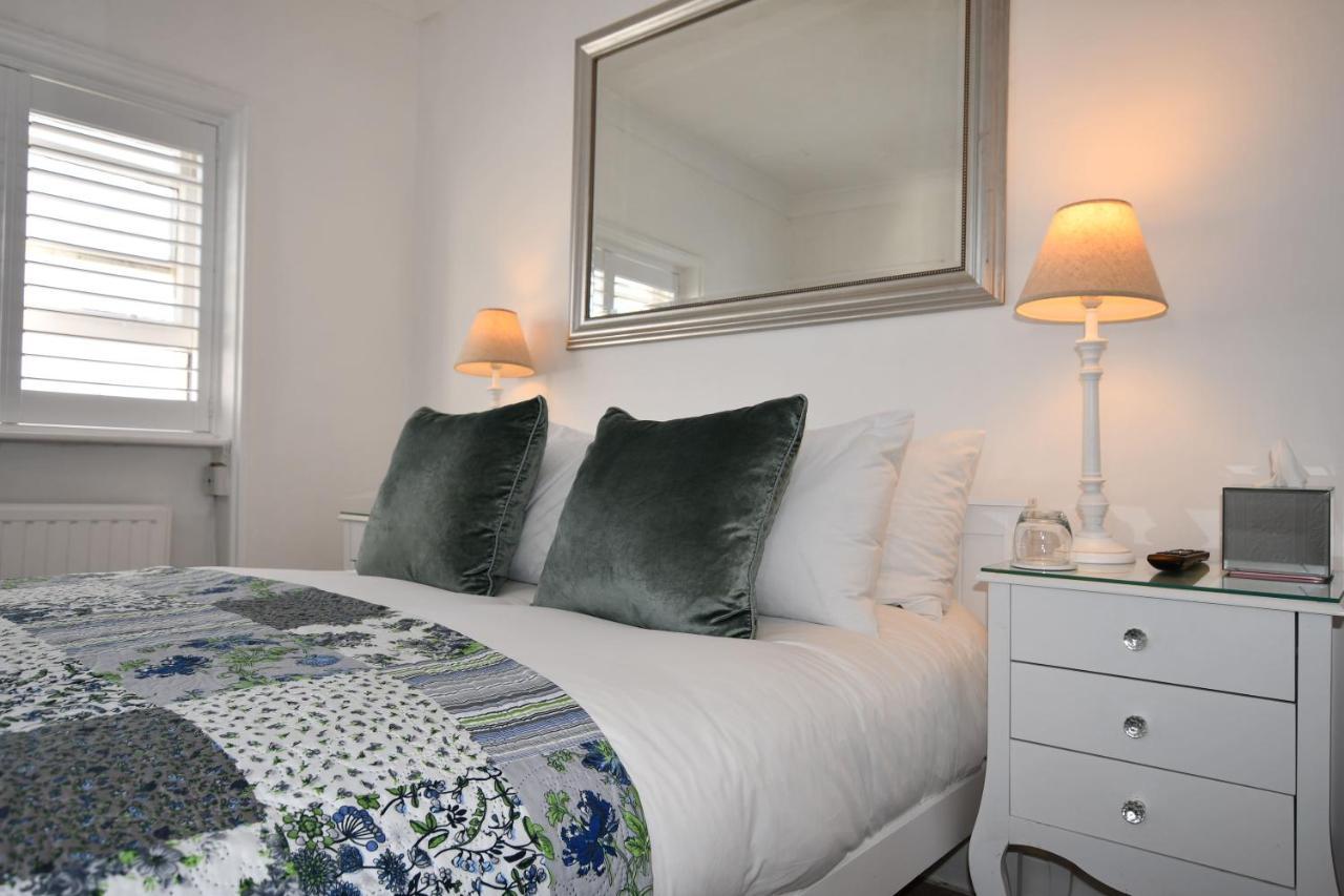 No. 98 Boutique Hotel Weymouth Bagian luar foto